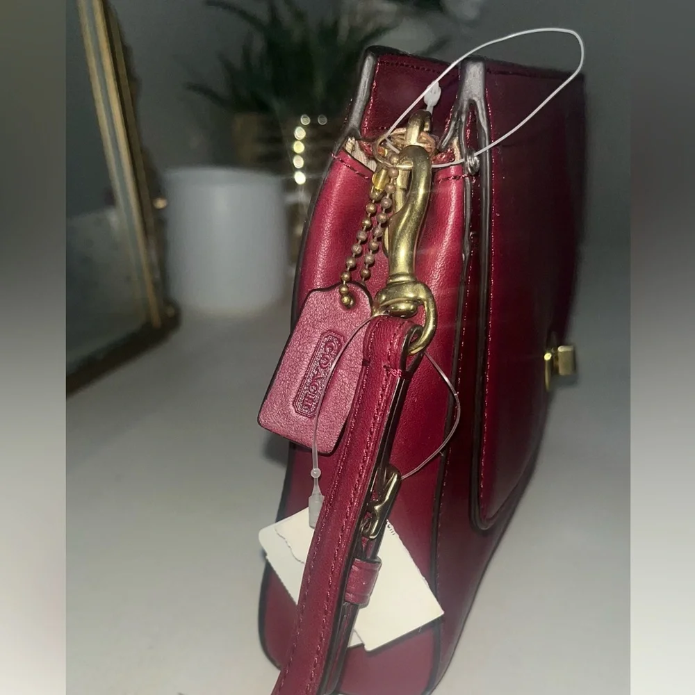 RED COACH BAG - Picture 2 of 5